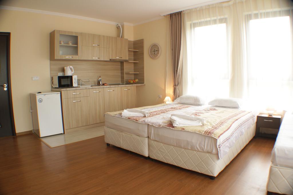 Aria Complex Aparthotel Sveti Vlas Exterior photo